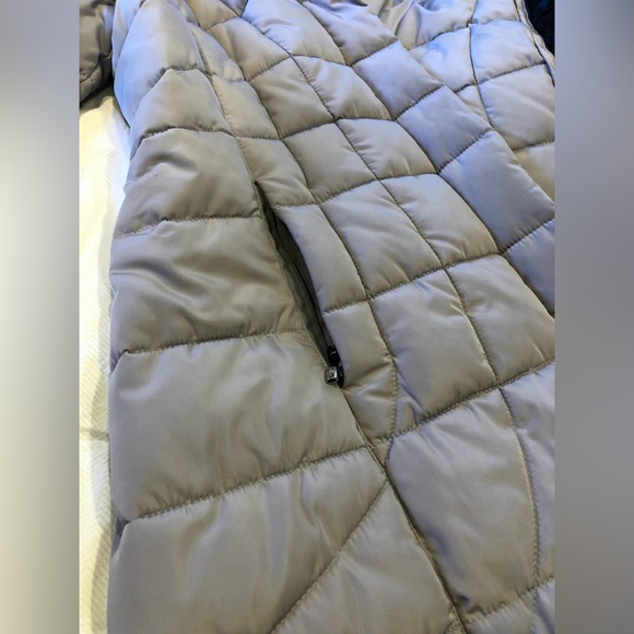 Calvin Klein Quilted Zip Button Faux Fur Adjustable Hood with zip pockets Medium - Picture 14 of 14